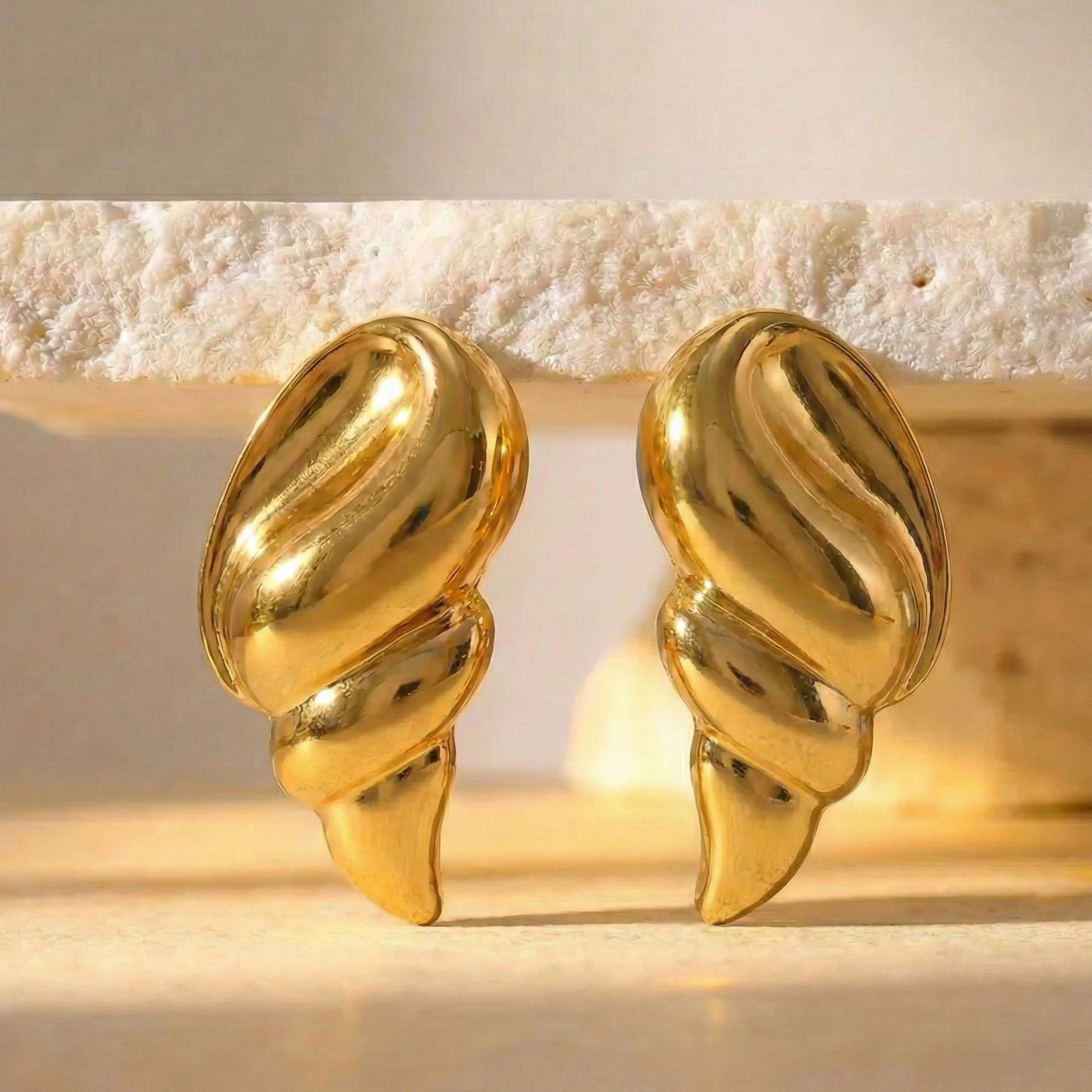 Croissant Curve Studs