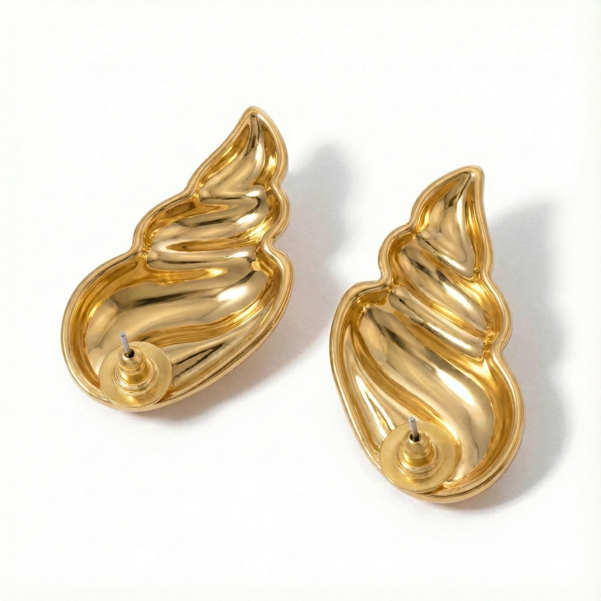 Croissant Curve Studs