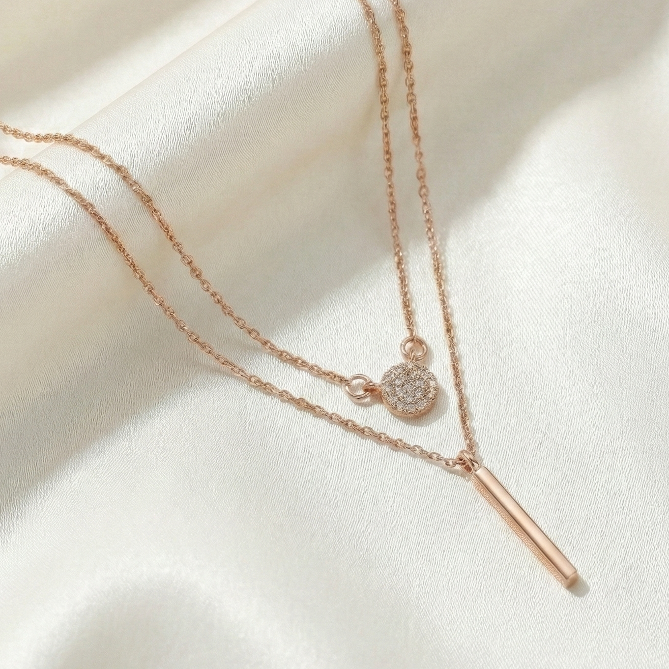 Circle and Bar Choker Necklace