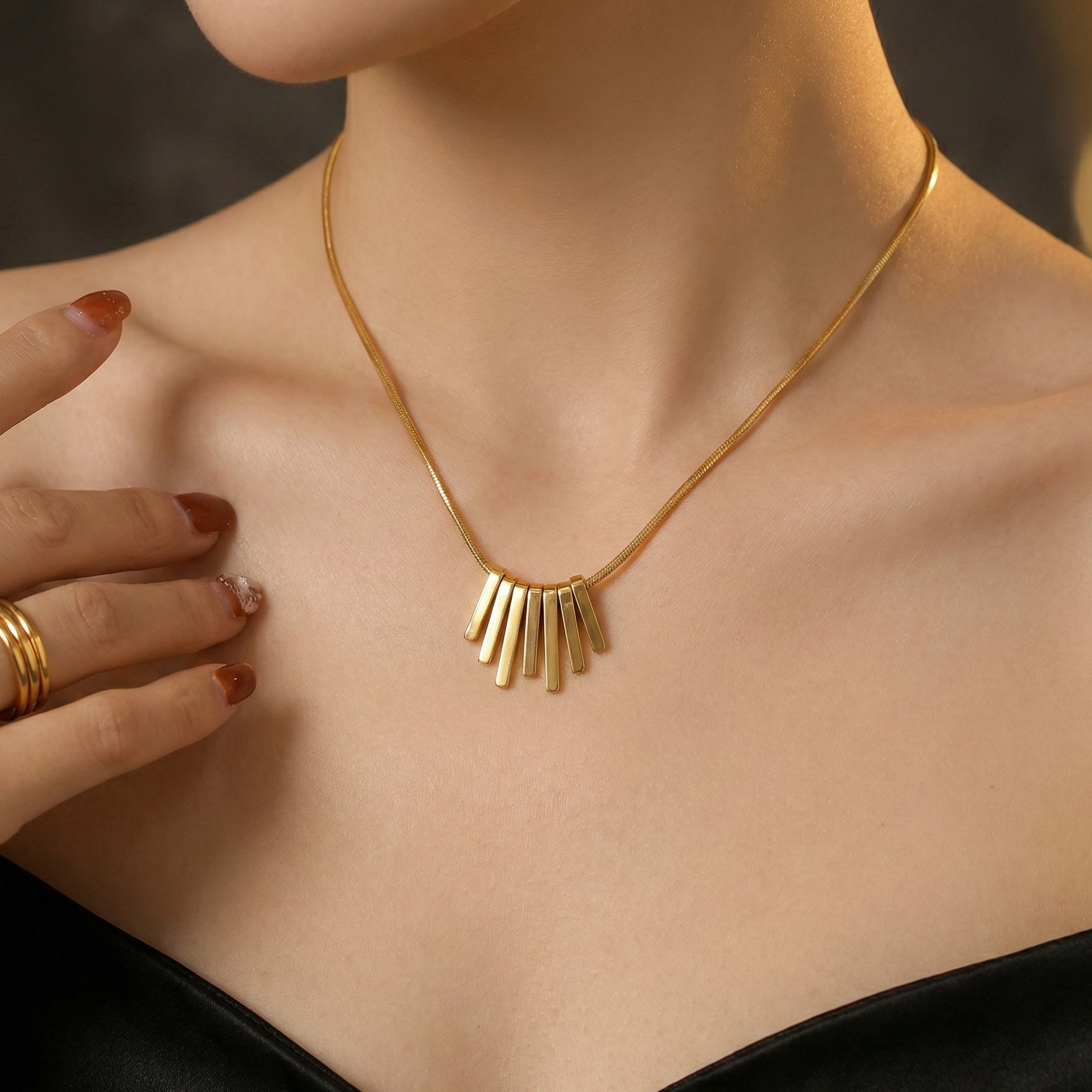 Lush Line Pendant