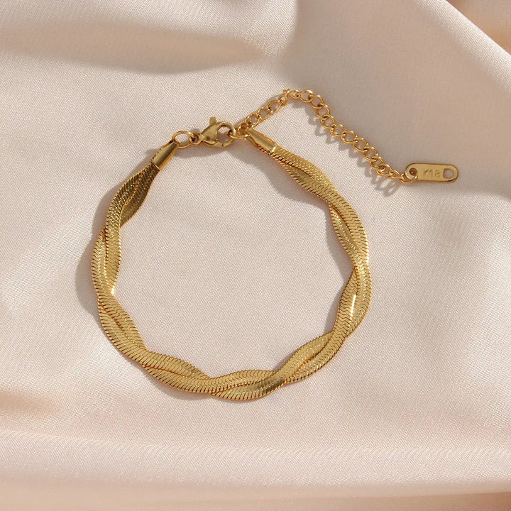 Twisted Snakechain Bracelet