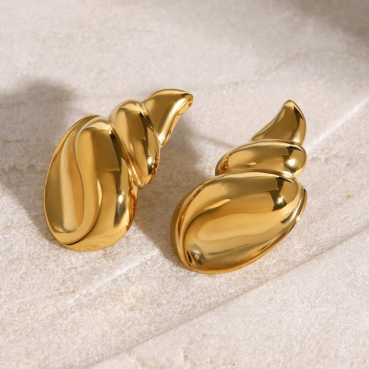 Croissant Curve Studs