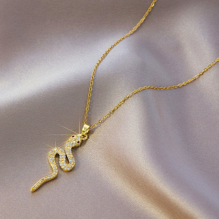 Viper Gleam Pendant