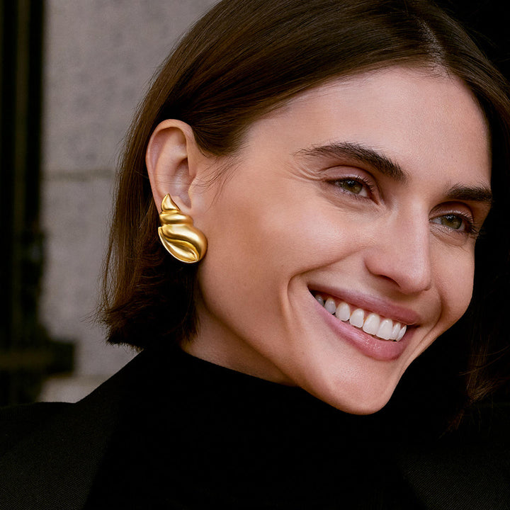 Croissant Curve Studs