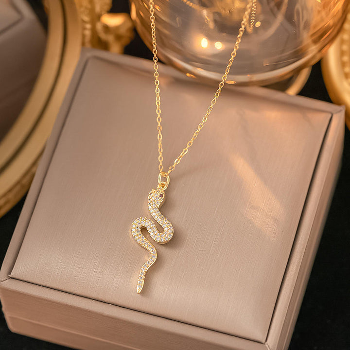 Viper Gleam Pendant