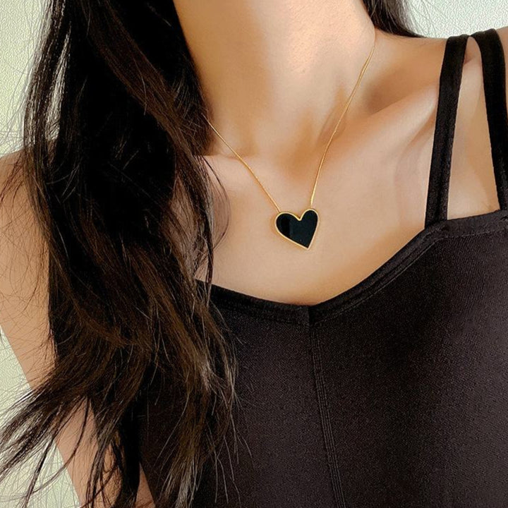 Asymmetric Black Pendant