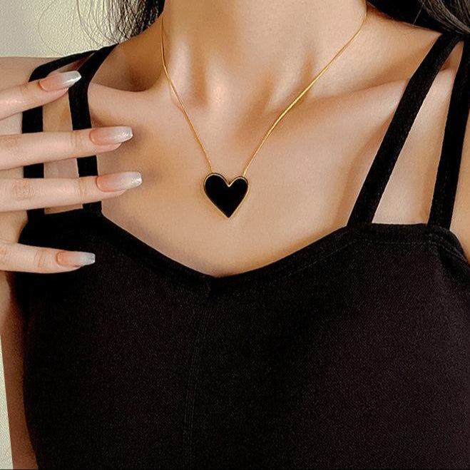 Asymmetric Black Pendant