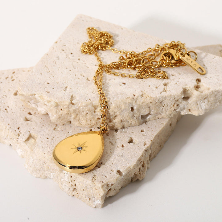 Spark Stone Pendant