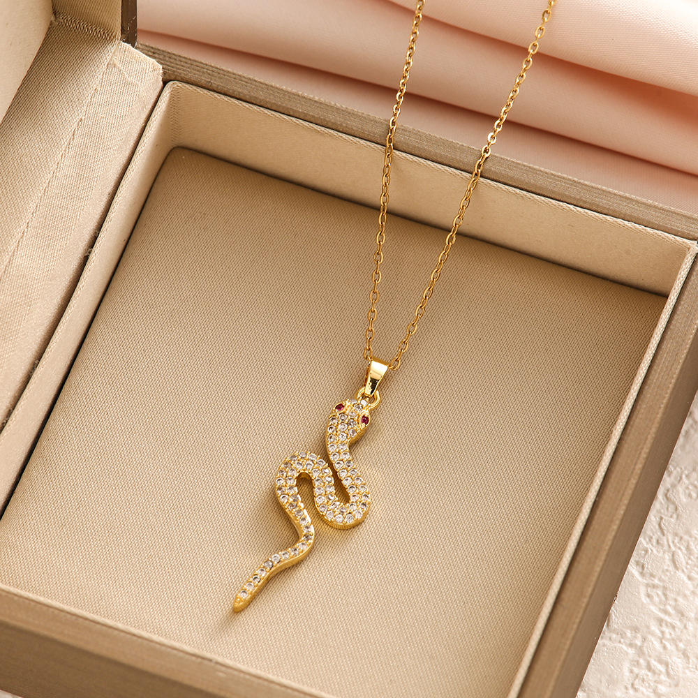 Viper Gleam Pendant
