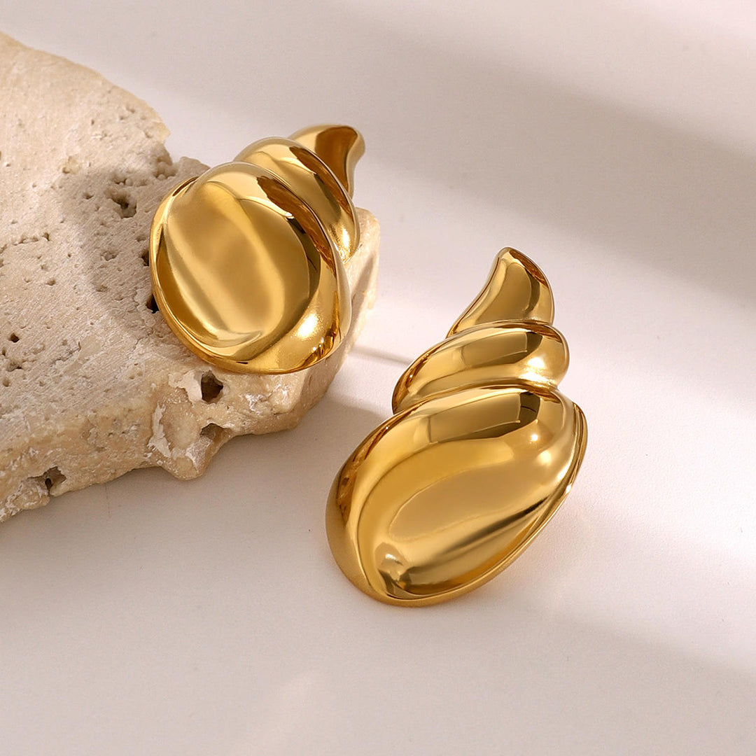 Croissant Curve Studs
