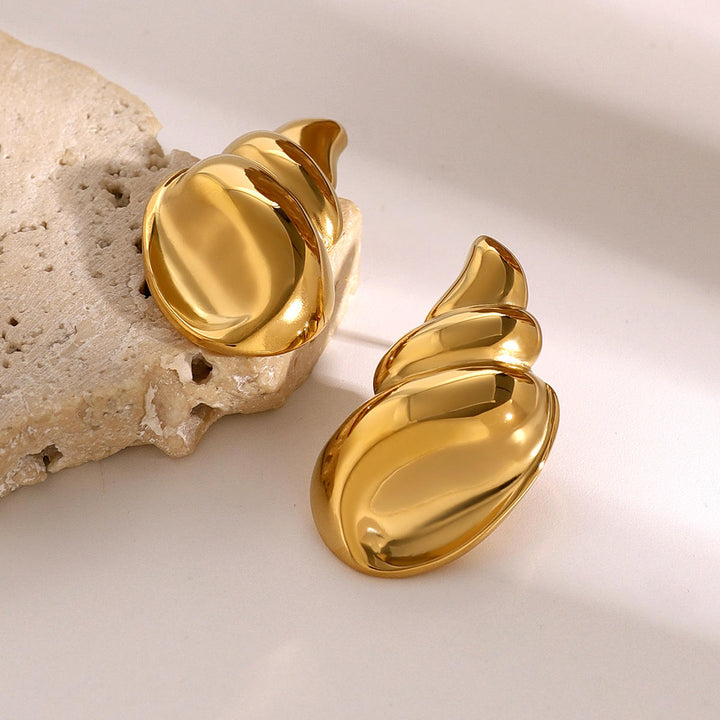 Croissant Curve Studs