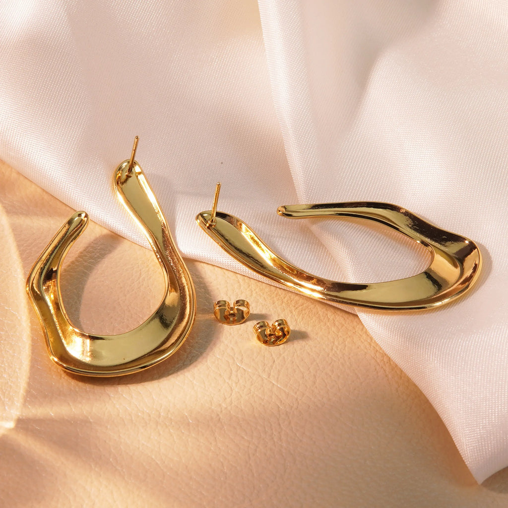 Wave Loop Hoops
