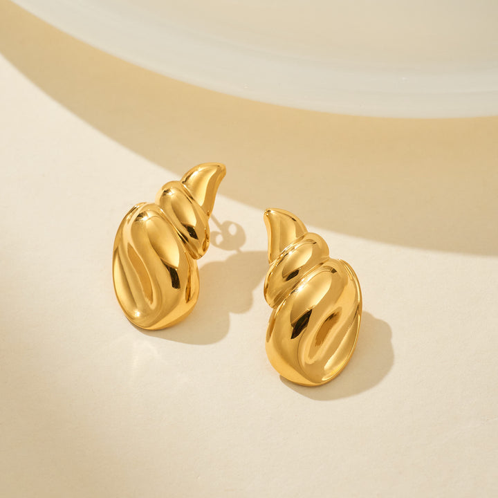 Croissant Curve Studs