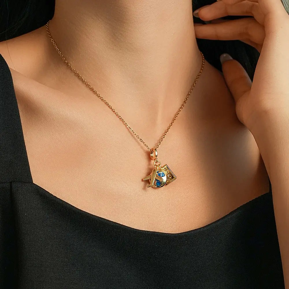 Globetrotter Pendant