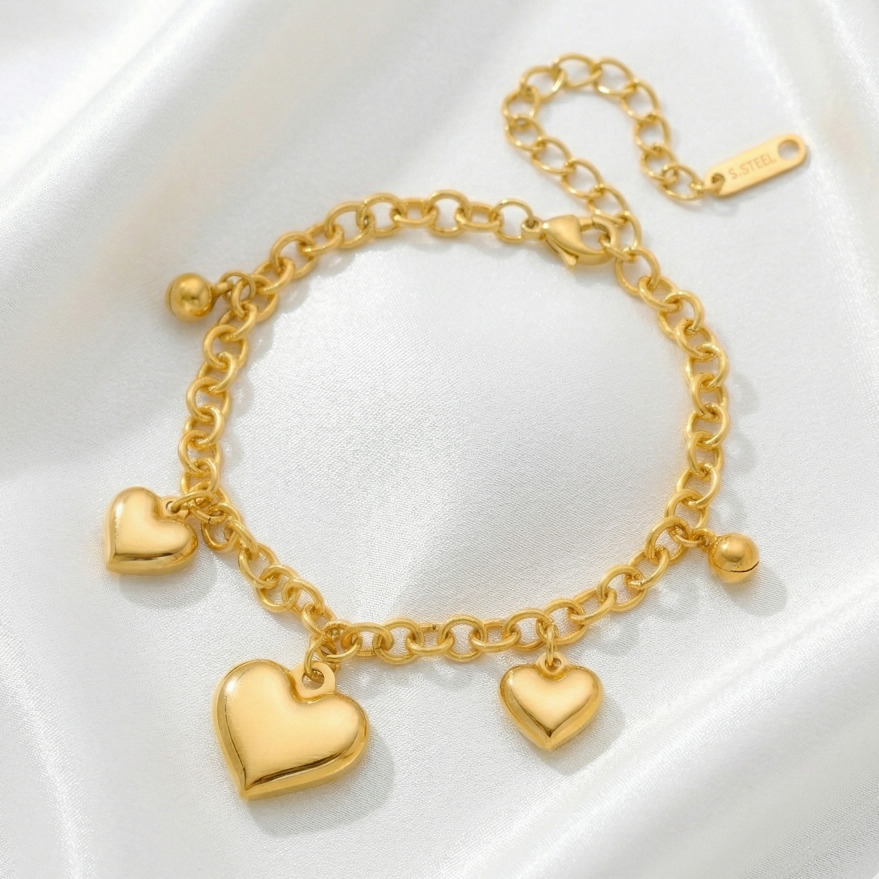 Classic Heart Charms Bracelet
