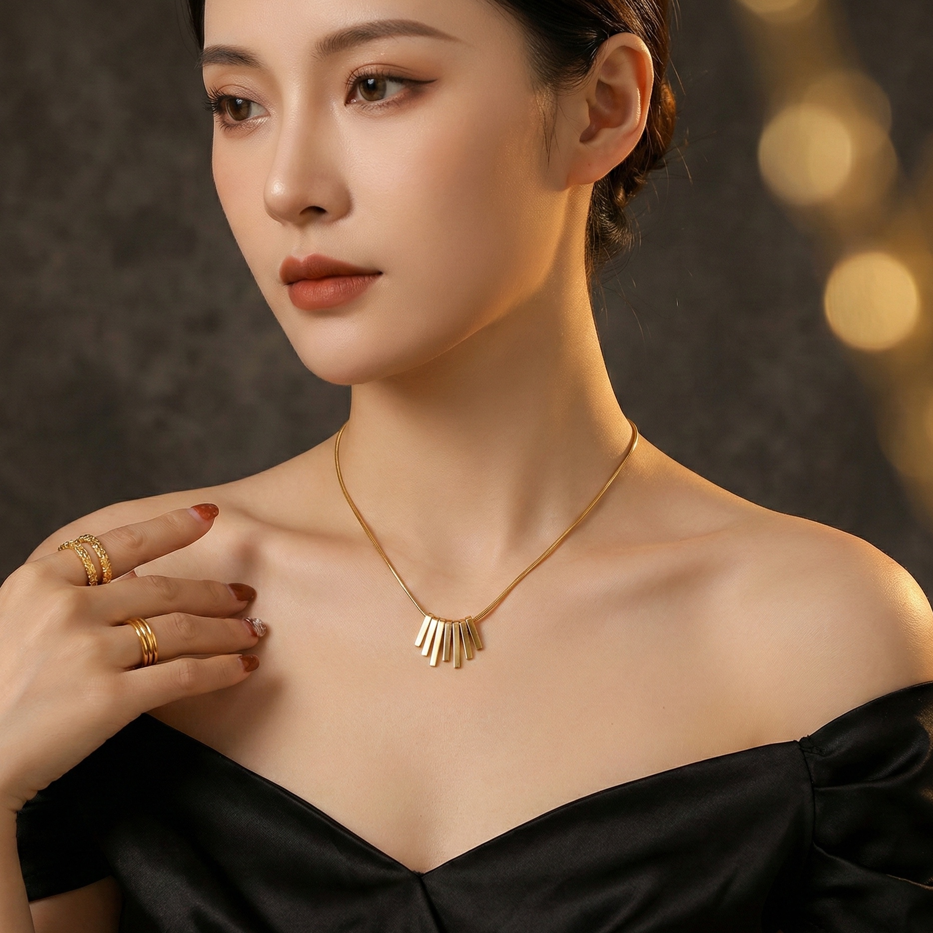 Lush Line Pendant