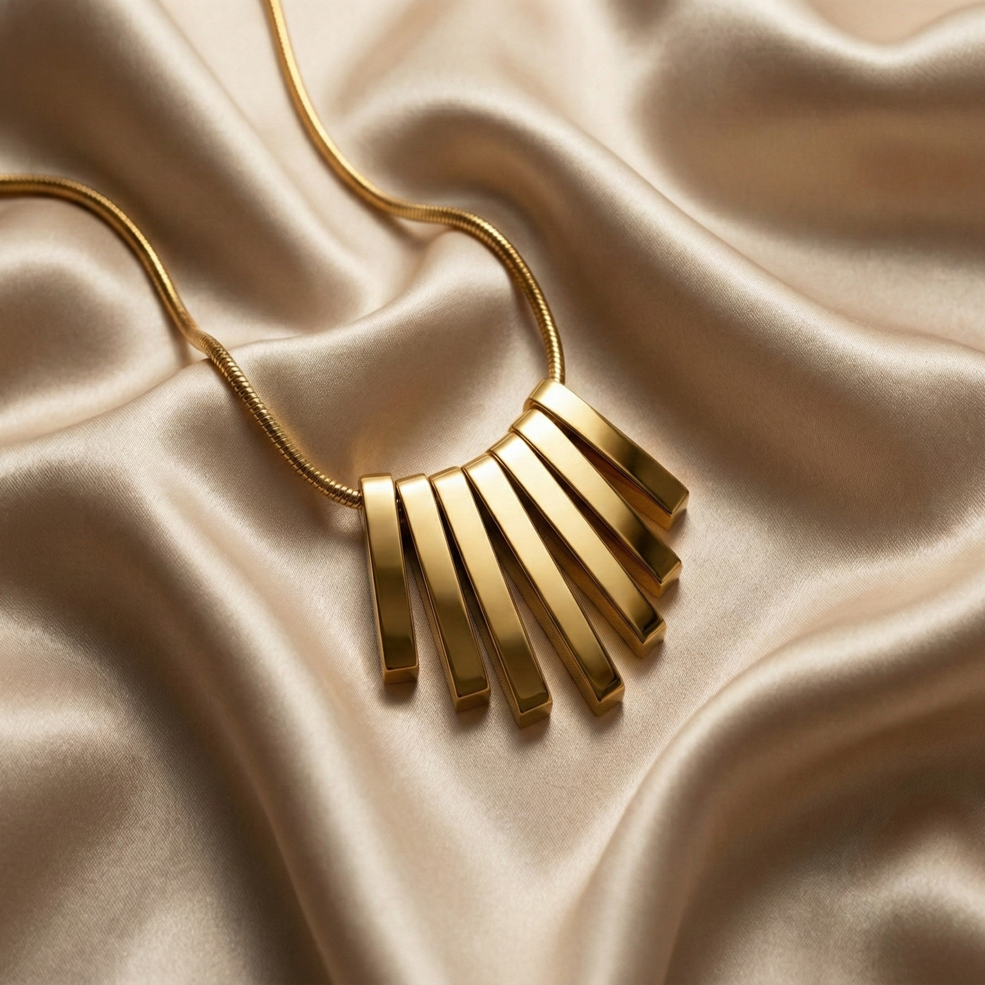 Lush Line Pendant