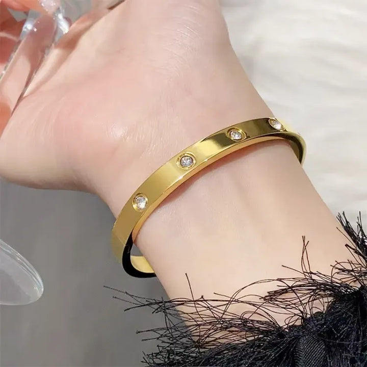 Classic Love Bracelet
