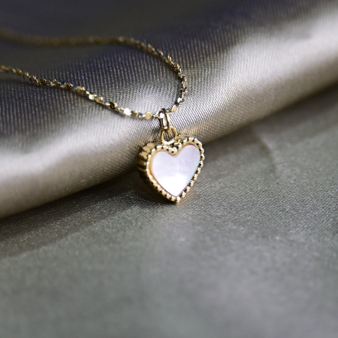 Holographic Heart Pendant - Fab Couture