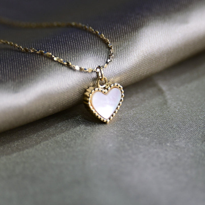 Holographic Heart Pendant - Fab Couture