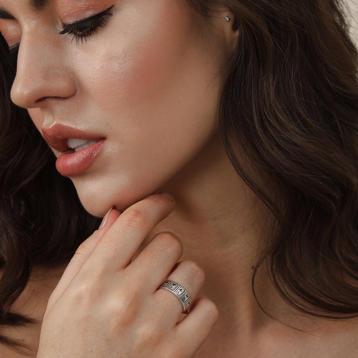 Lucky Poker Ring - Fab Couture