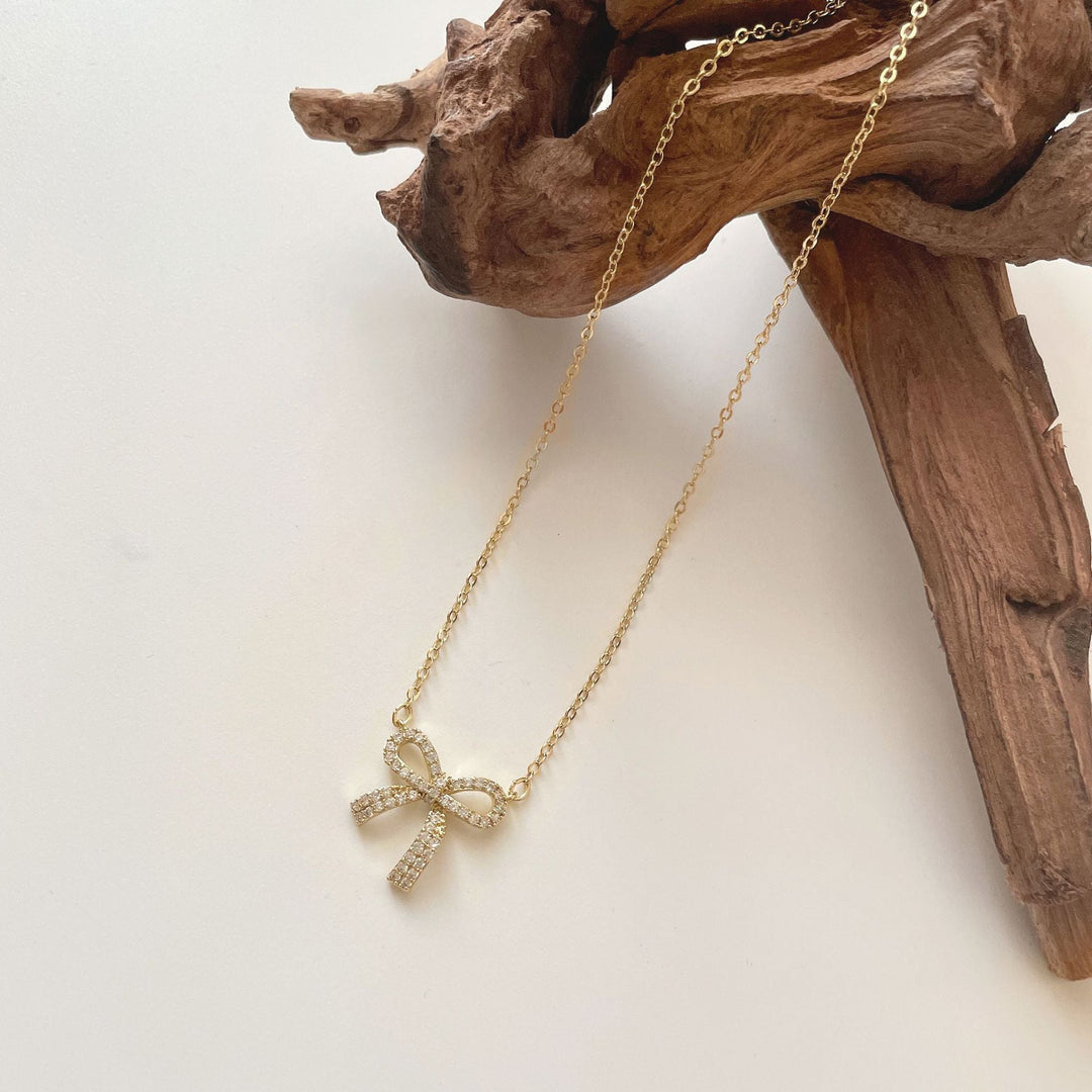 Ribbon Tie Pendant - Fab Couture